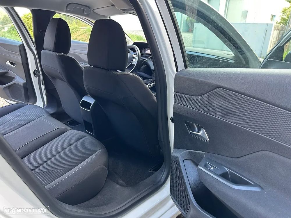 Peugeot 308 Hybrid 180 e-EAT8 Allure - 17