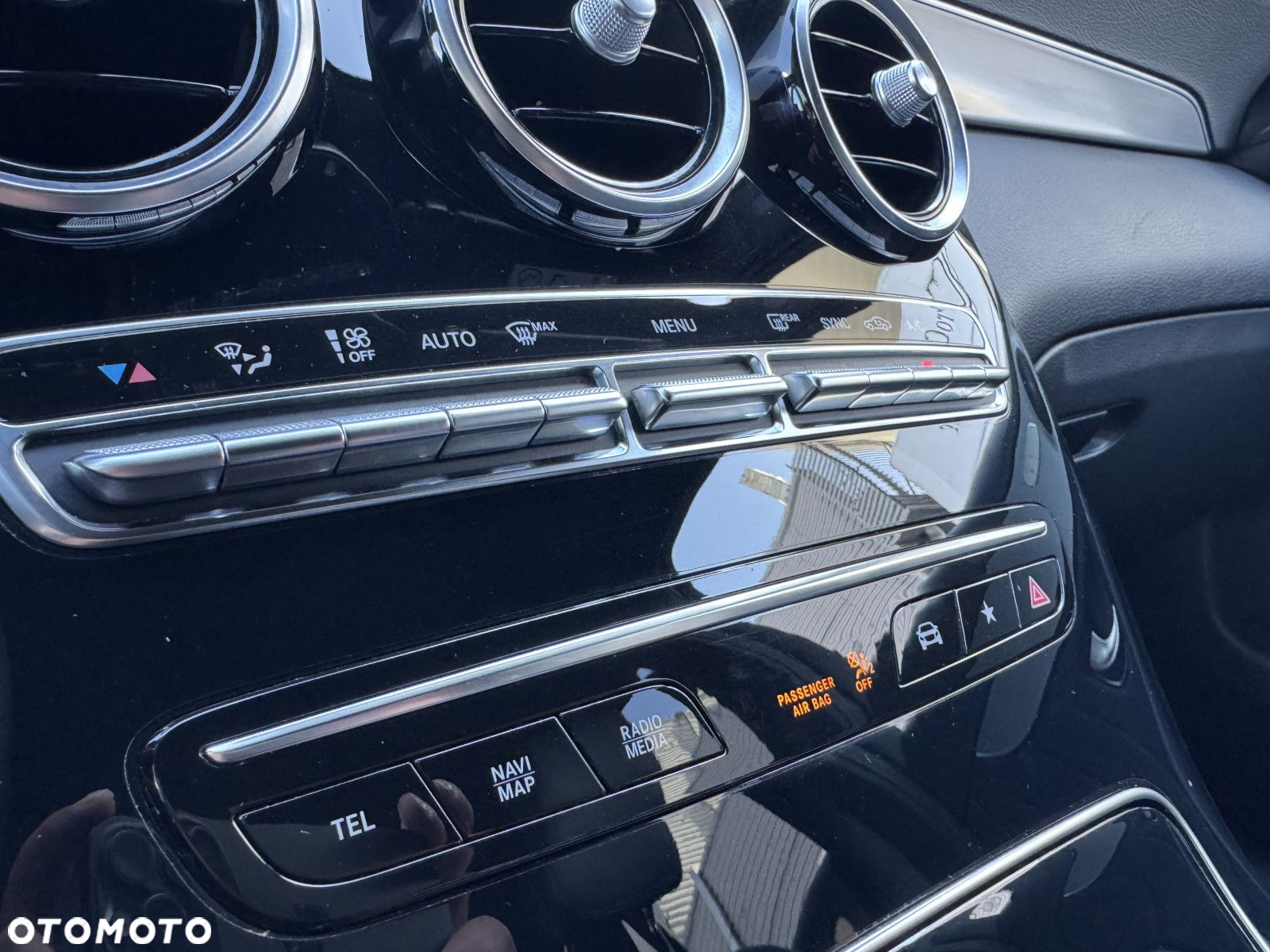 Mercedes-Benz GLC - 23
