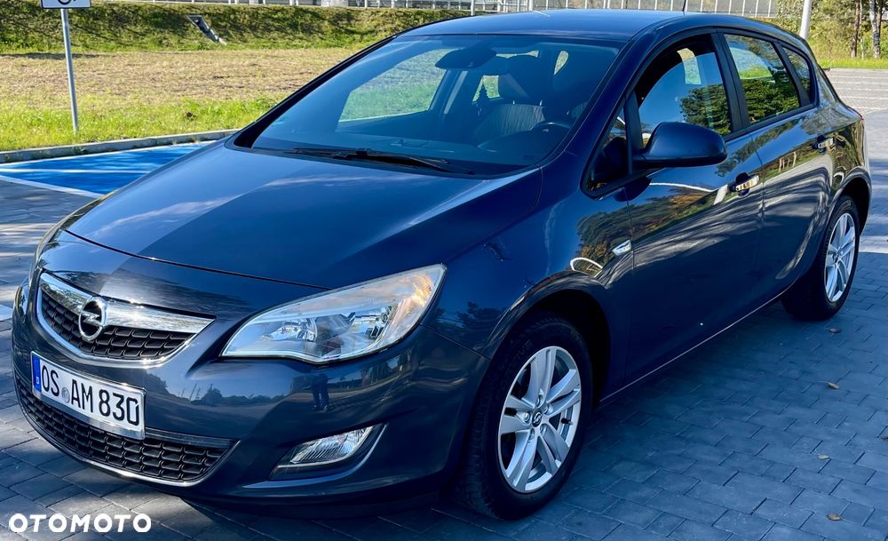 Opel Astra 1.4 T Essentia - 13