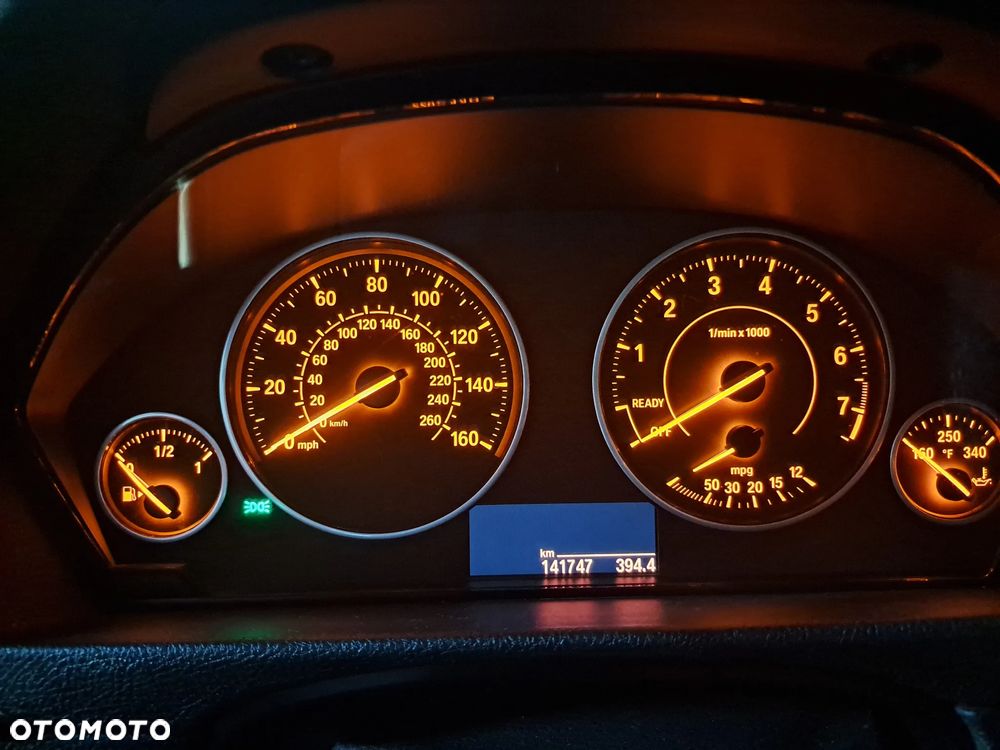 BMW Seria 3 330i Edition Luxury Line Purity - 13