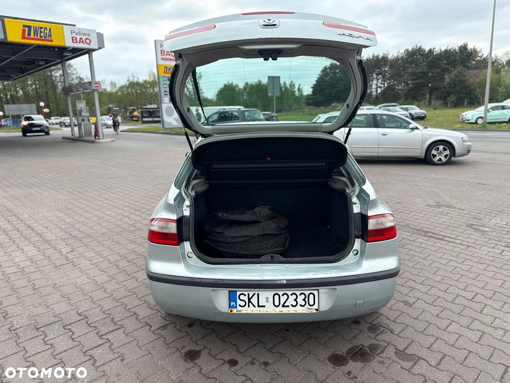 Renault Laguna 1.8 RXE Millenium - 19
