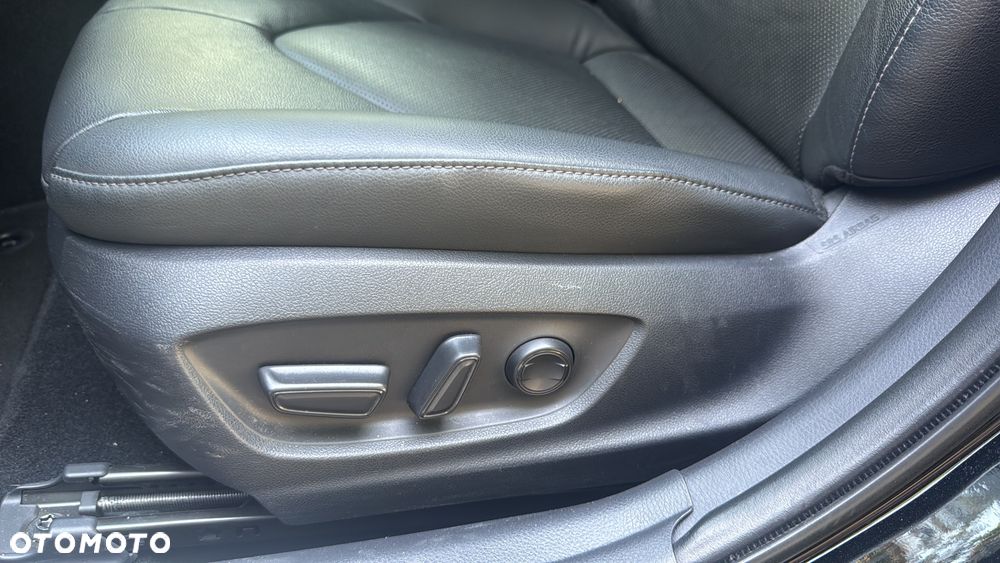 Toyota Camry 2.5 Hybrid Executive CVT - 13