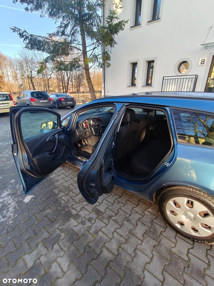 Opel Astra 1.7 CDTI - 10