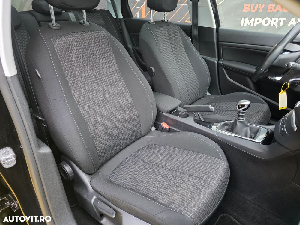 Peugeot 308 1.2 L PureTech Turbo S&S Allure - 14