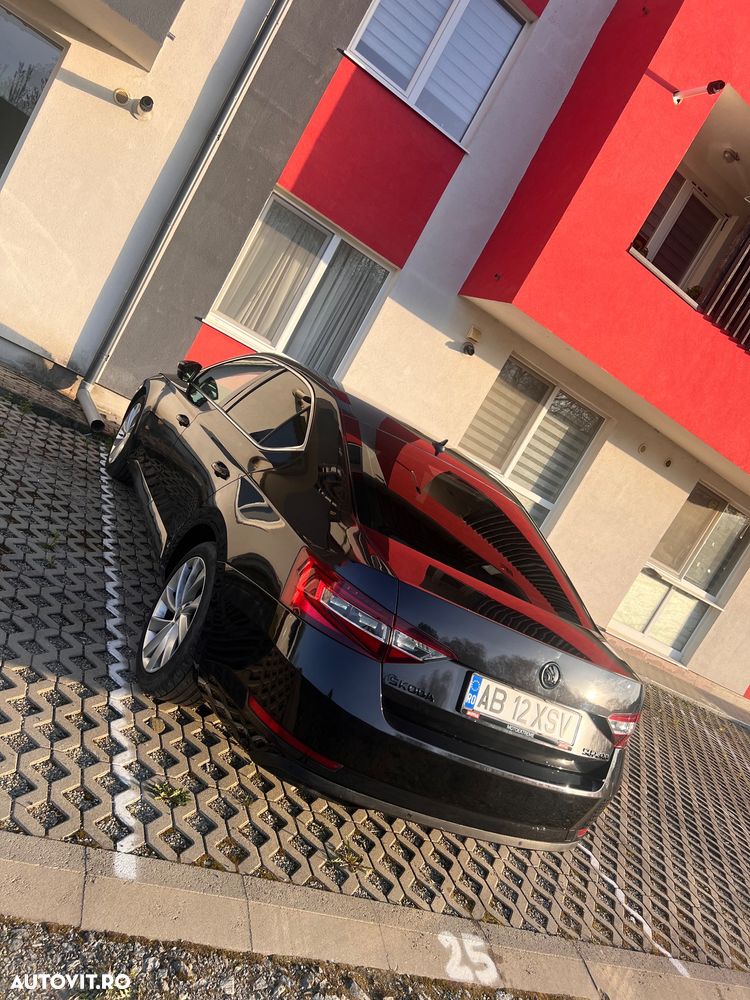 Skoda Superb 2.0 TDI DSG Style - 19