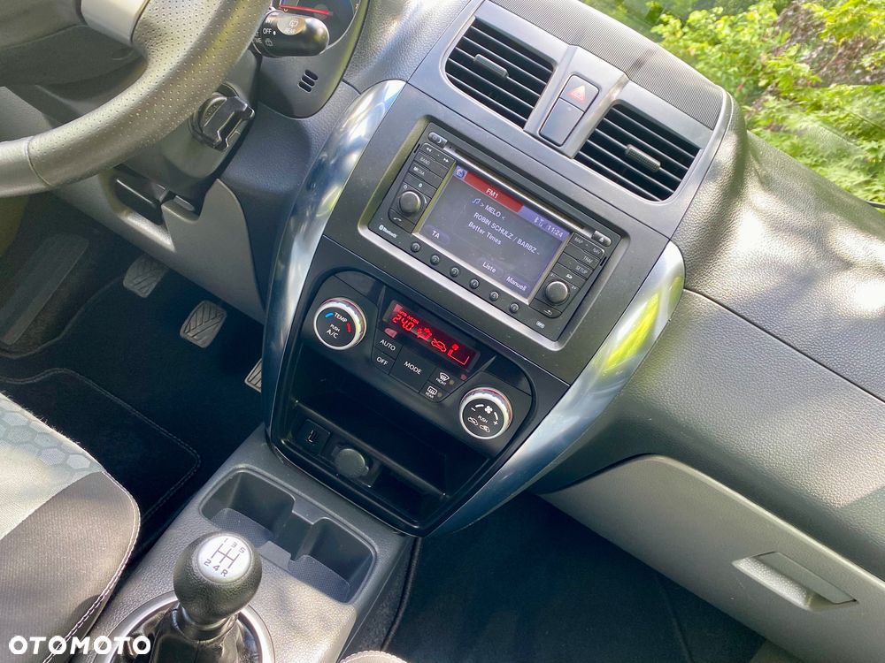Suzuki SX4 1.6 VVT Streetline 4x2 Club - 24