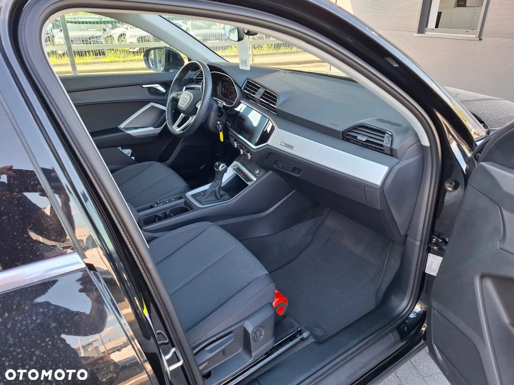 Audi Q3 35 TFSI S tronic - 8