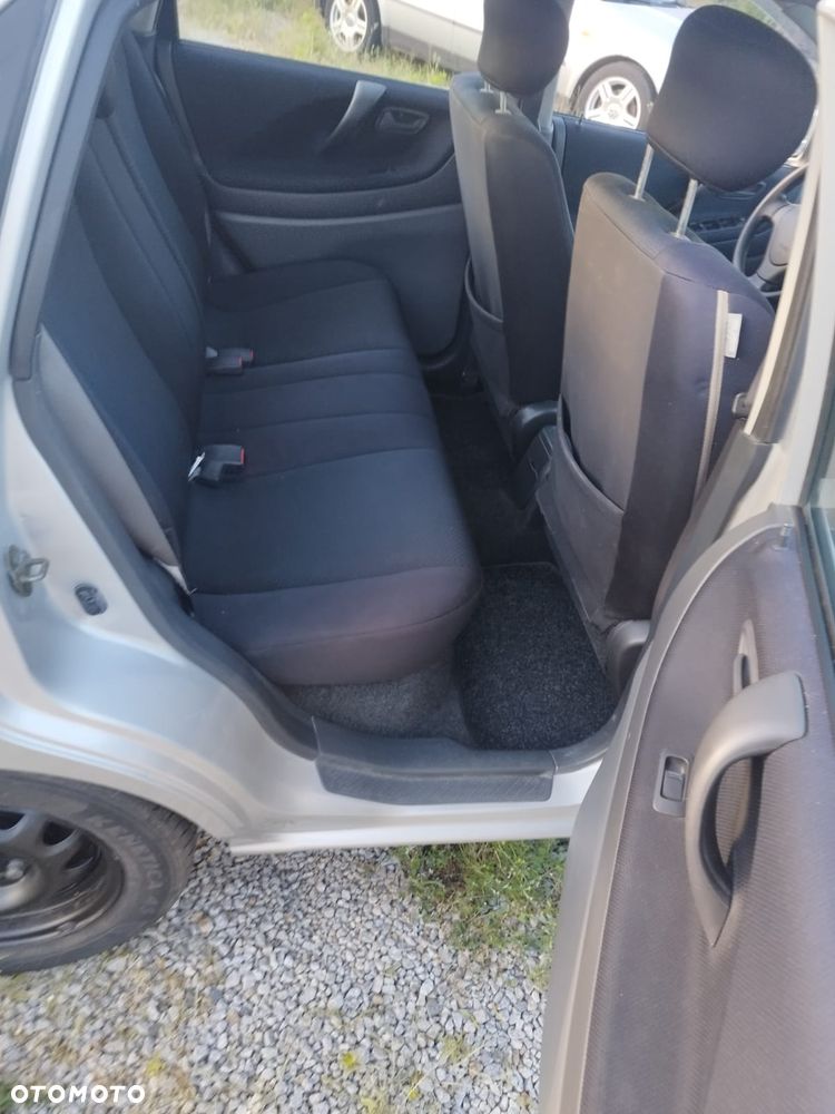 Suzuki Liana - 24