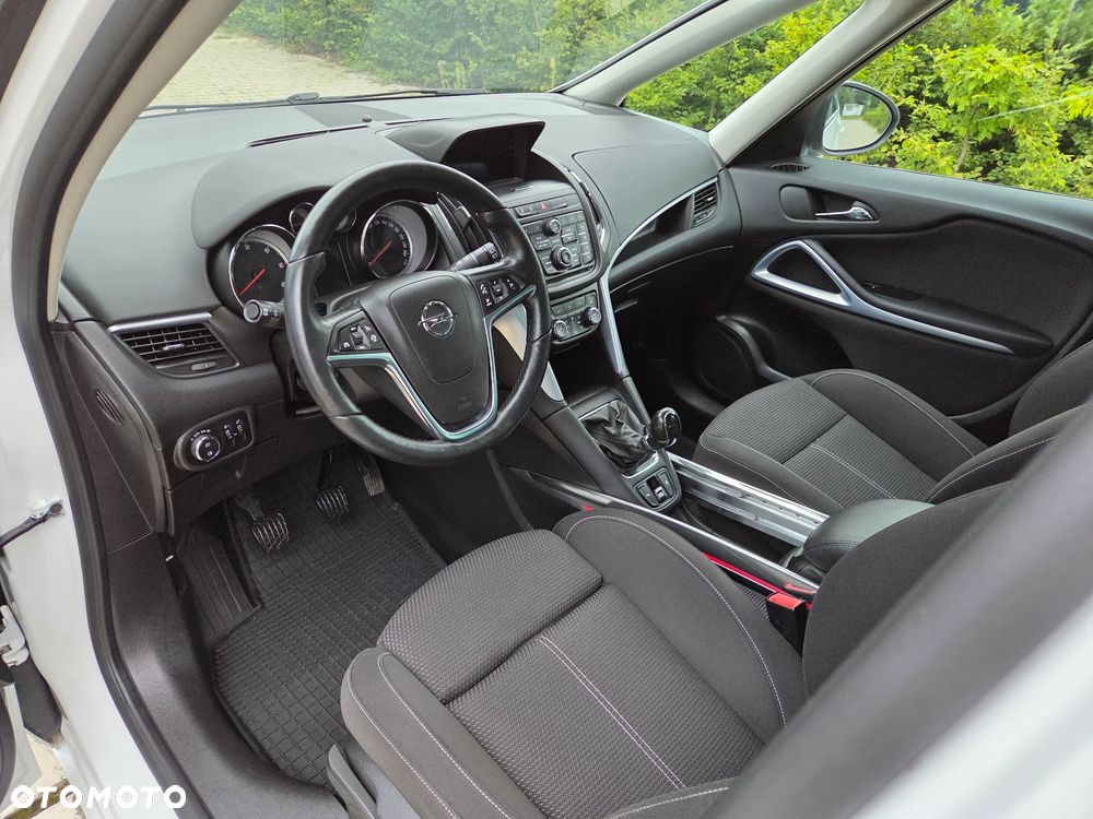 Opel Zafira - 17