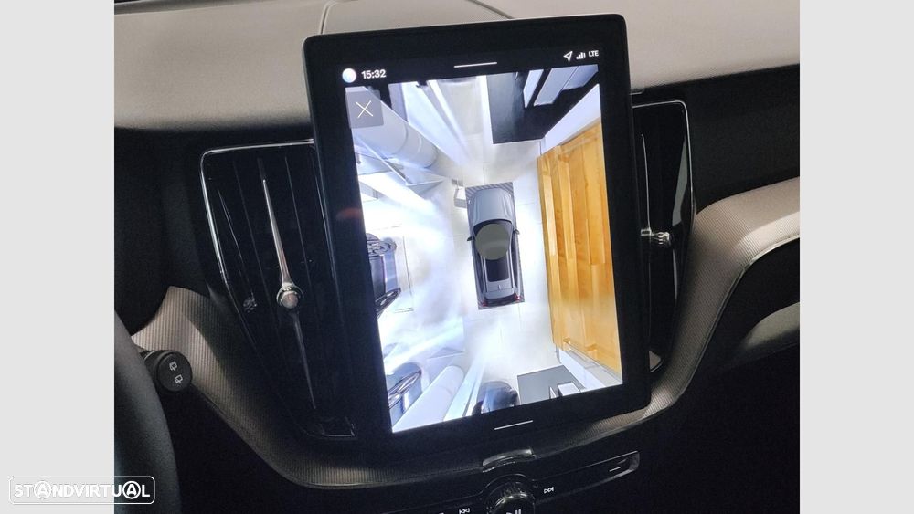 Volvo XC 60 2.0 T6 PHEV Core AWD - 16