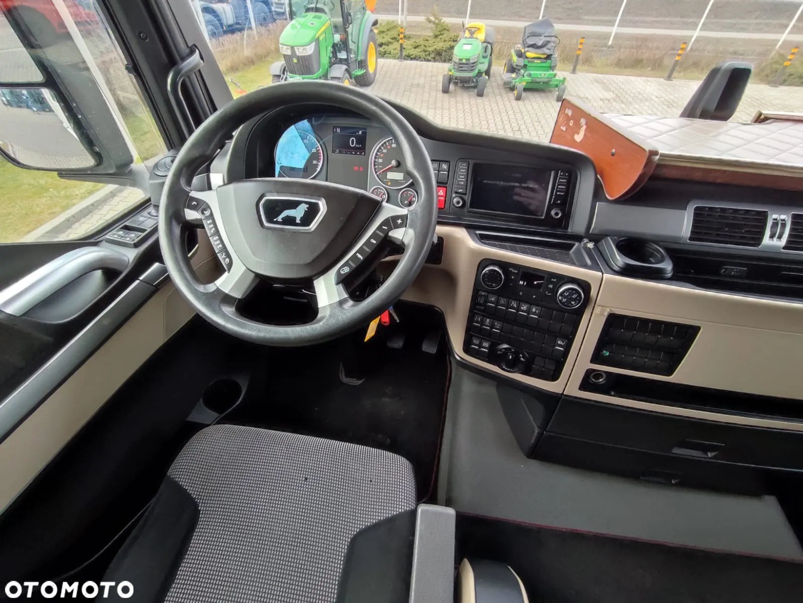 MAN TGX 18.440 / LOW-DECK / AUTOMAT / XLX / MEGA / RETARDER / - 12