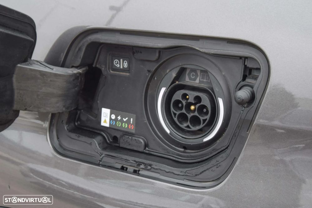Peugeot 3008 1.6 Hybrid GT e-EAT8 - 34