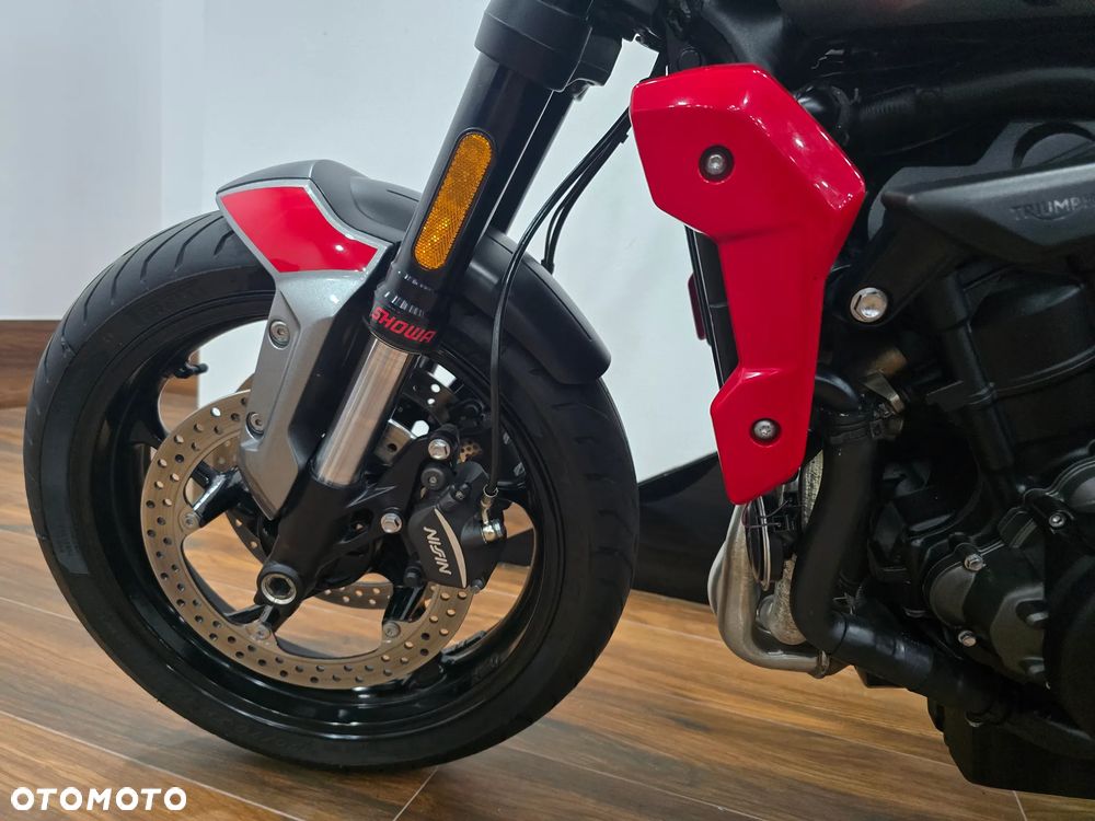 Triumph Trident - 14