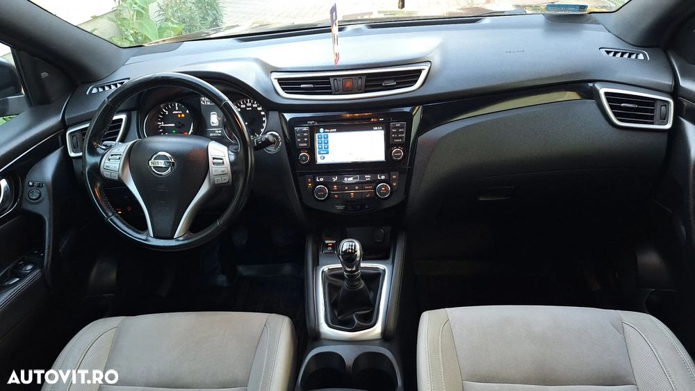 Nissan Qashqai 1.6 DCI ALL-MODE 4x4i Black Edition - 6