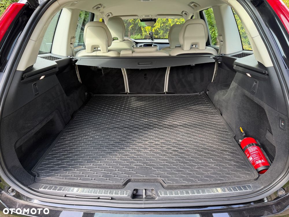 Volvo XC 90 D5 SCR AWD Inscription - 22
