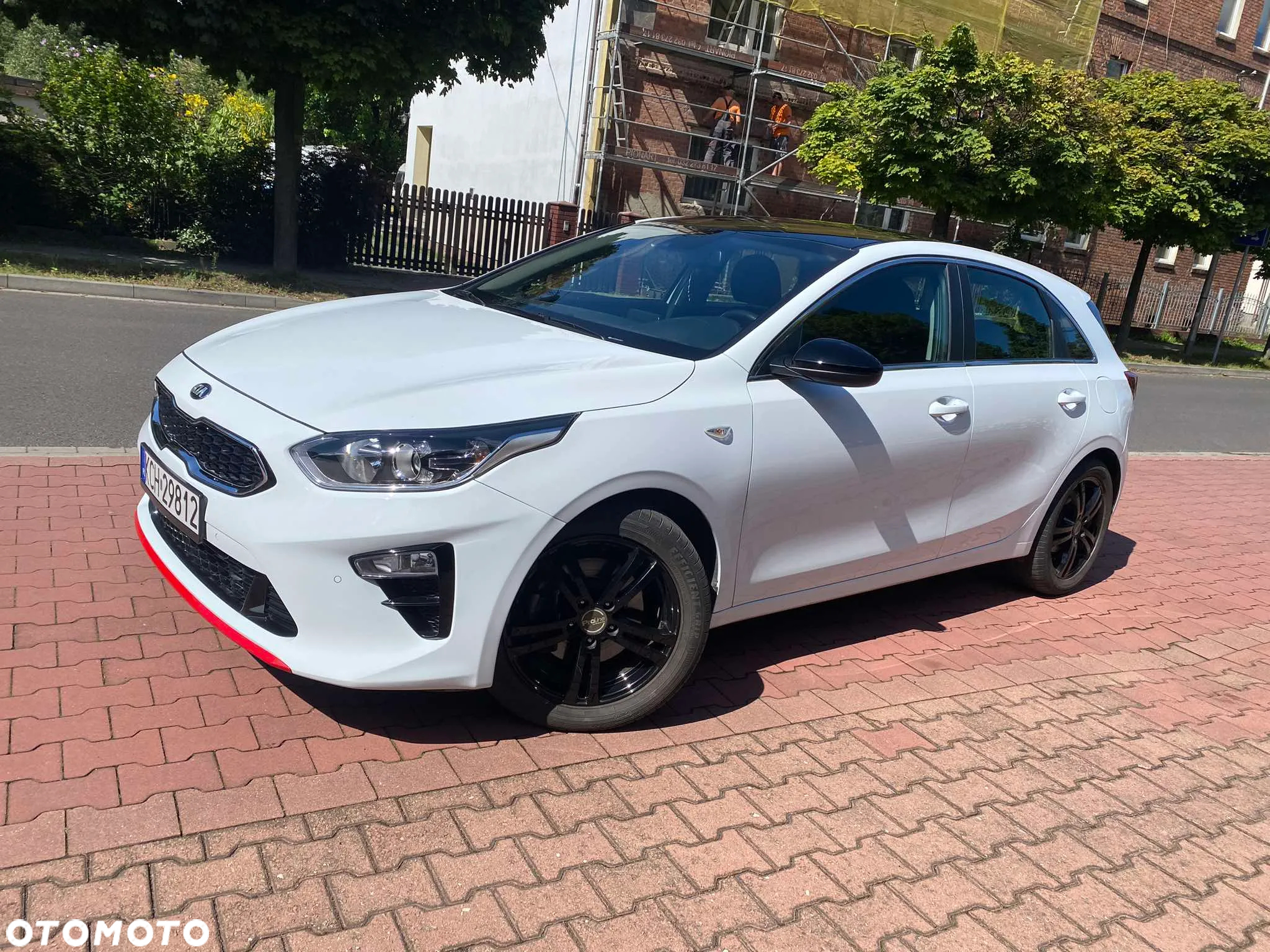Kia Ceed - 11