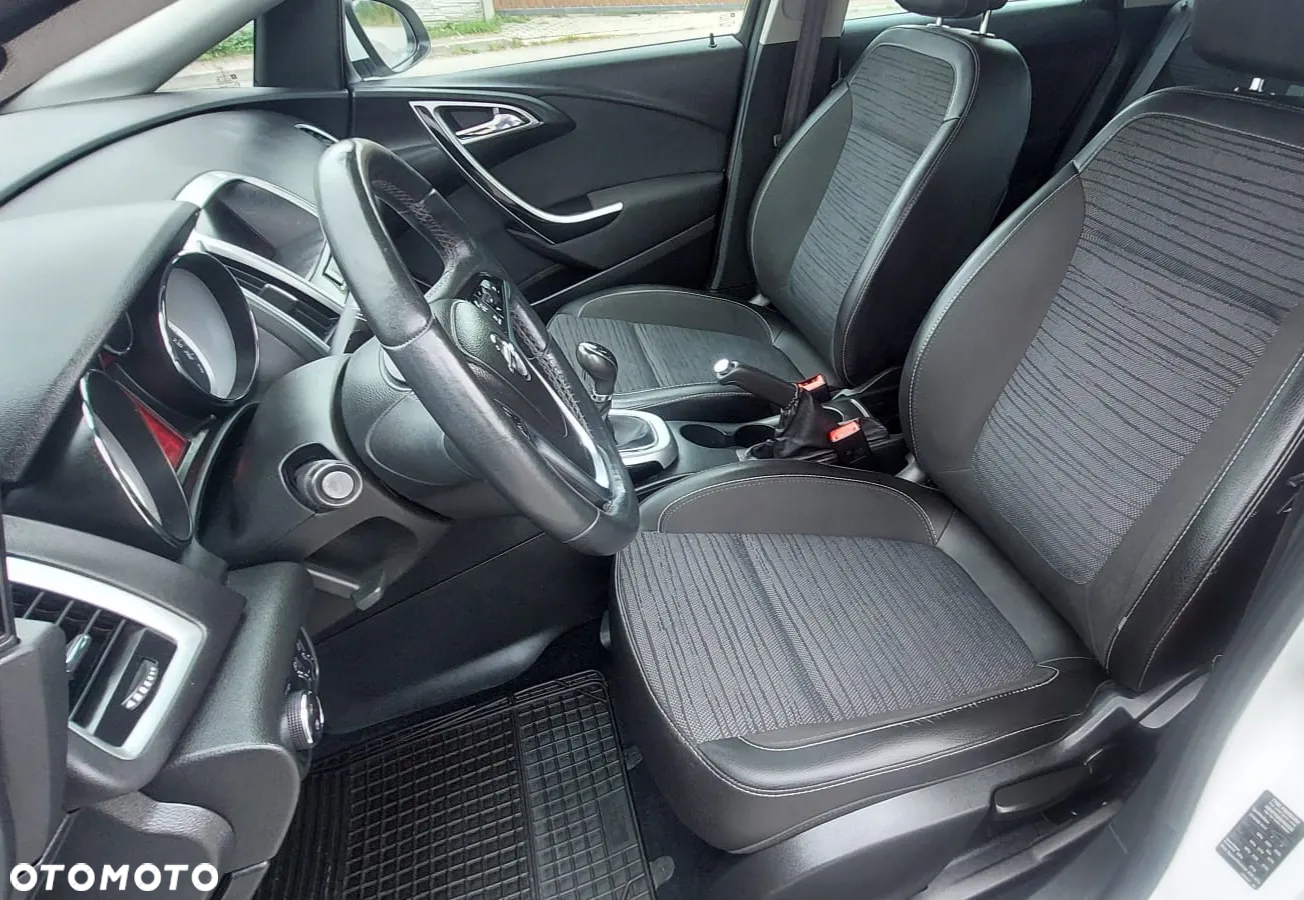Opel Astra 1.4 Turbo Design Edition - 8