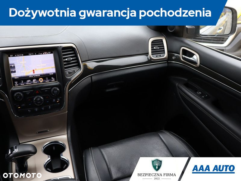 Jeep Grand Cherokee - 9