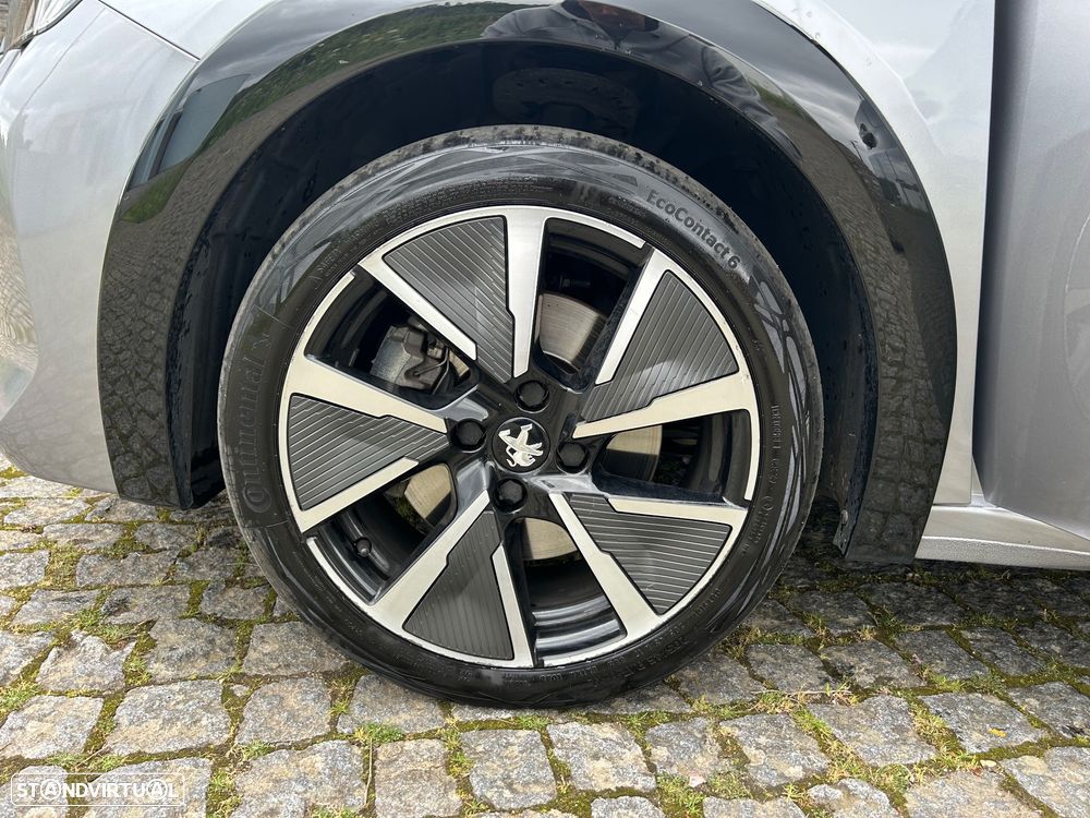 Peugeot e-208 GT - 25