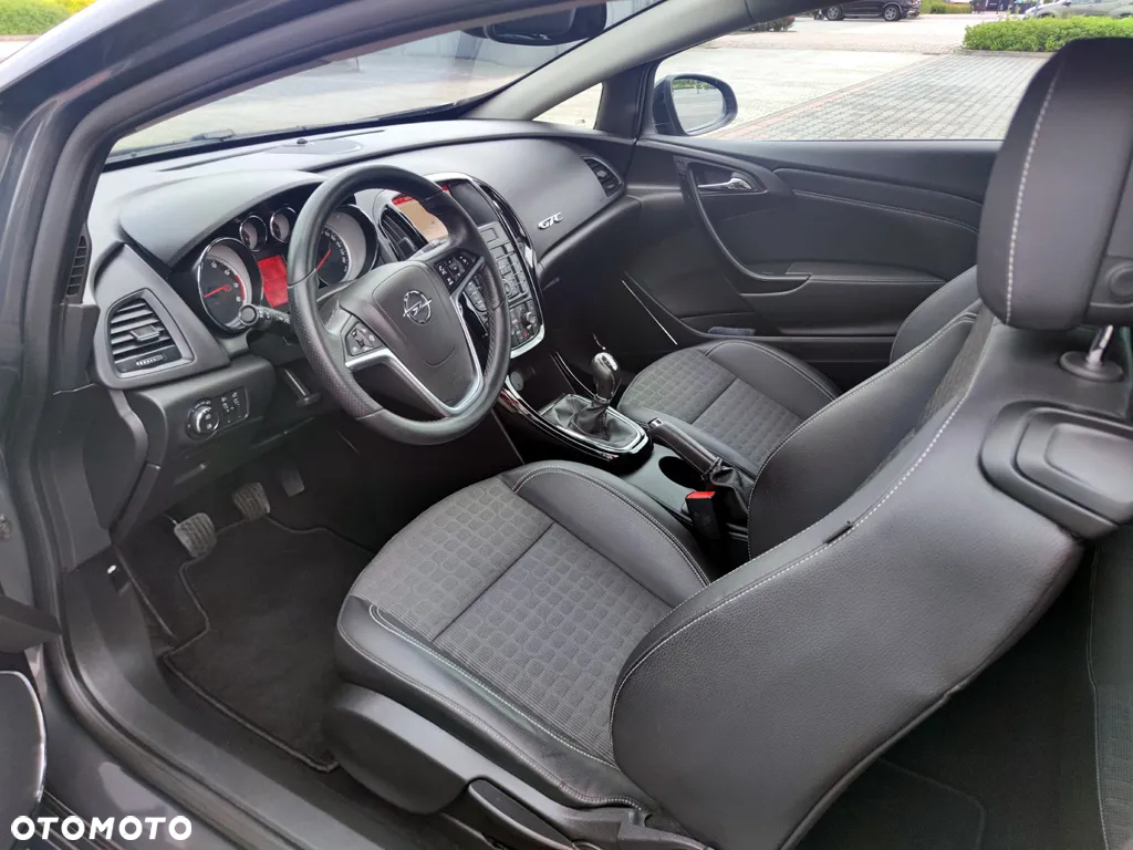 Opel Astra IV GTC 1.4 T Sport - 26