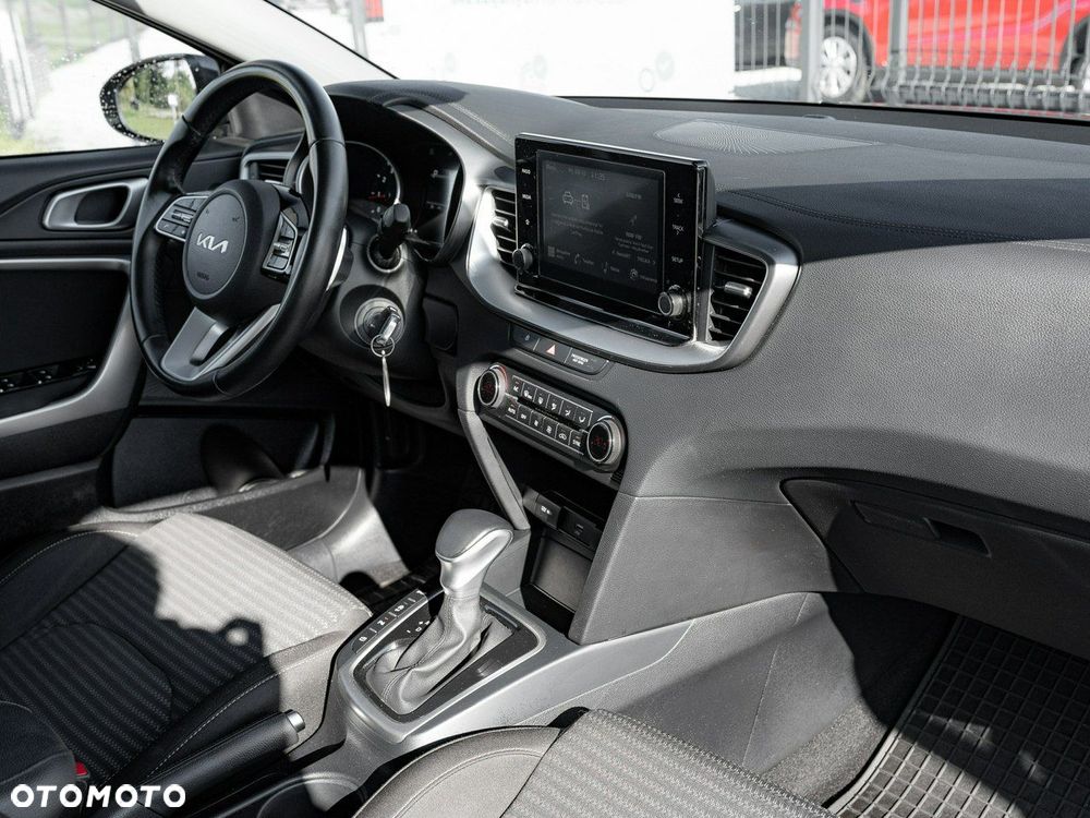 Kia Ceed 1.5 T-GDI M DCT - 32