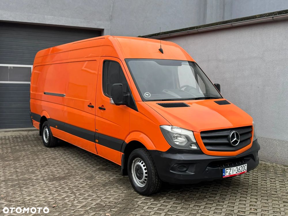 Mercedes-Benz Sprinter - 12