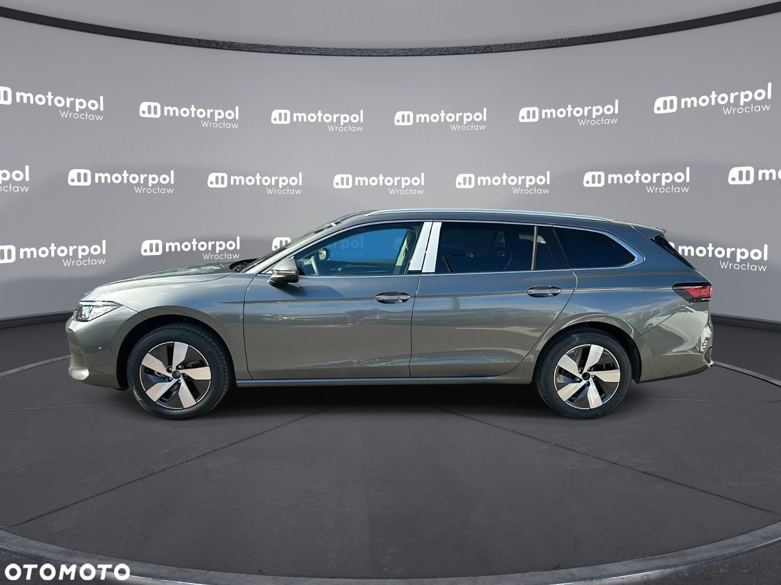 Volkswagen Passat - 3