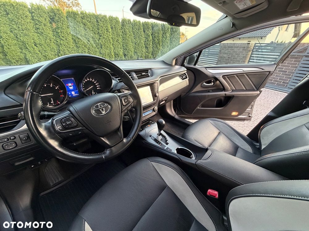 Toyota Avensis 2.0 Prestige MS - 11