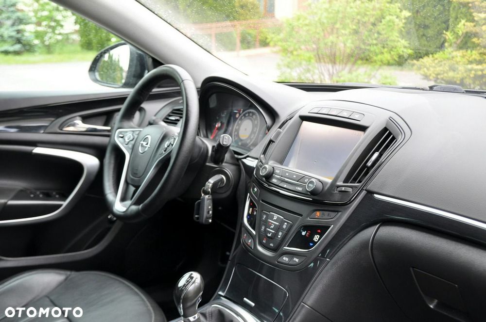 Opel Insignia - 18