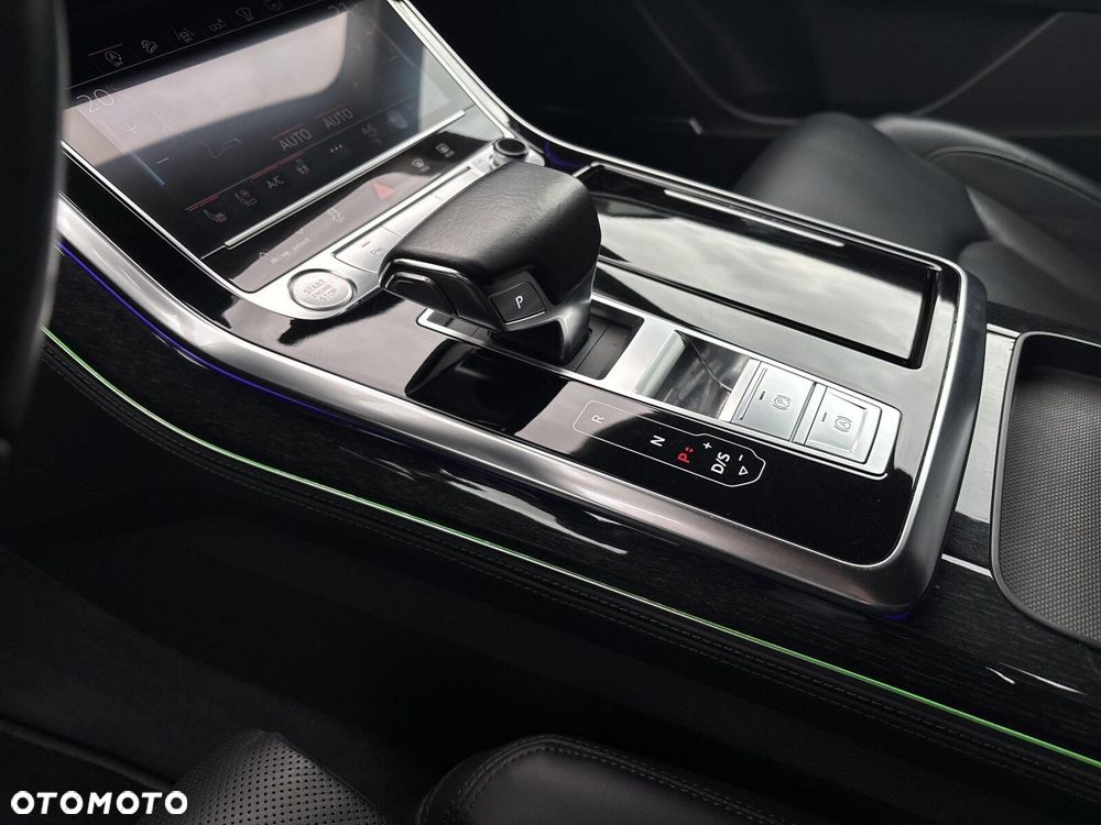 Audi Q8 - 18