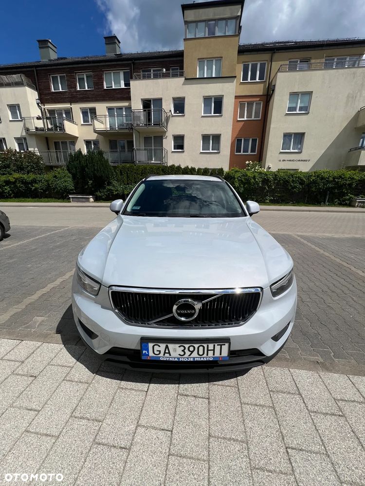 Volvo XC 40 T3 Momentum Core - 4