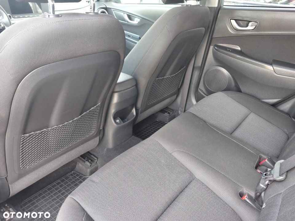 Hyundai Kona - 33
