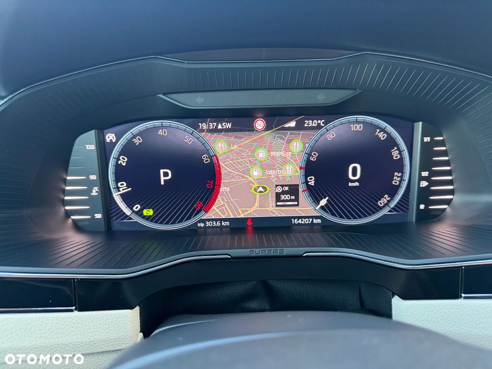 Skoda Superb 2.0 TSI L&K DSG - 32