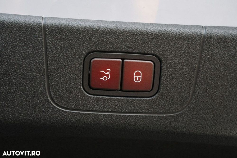Mercedes-Benz CLA 220 - 23