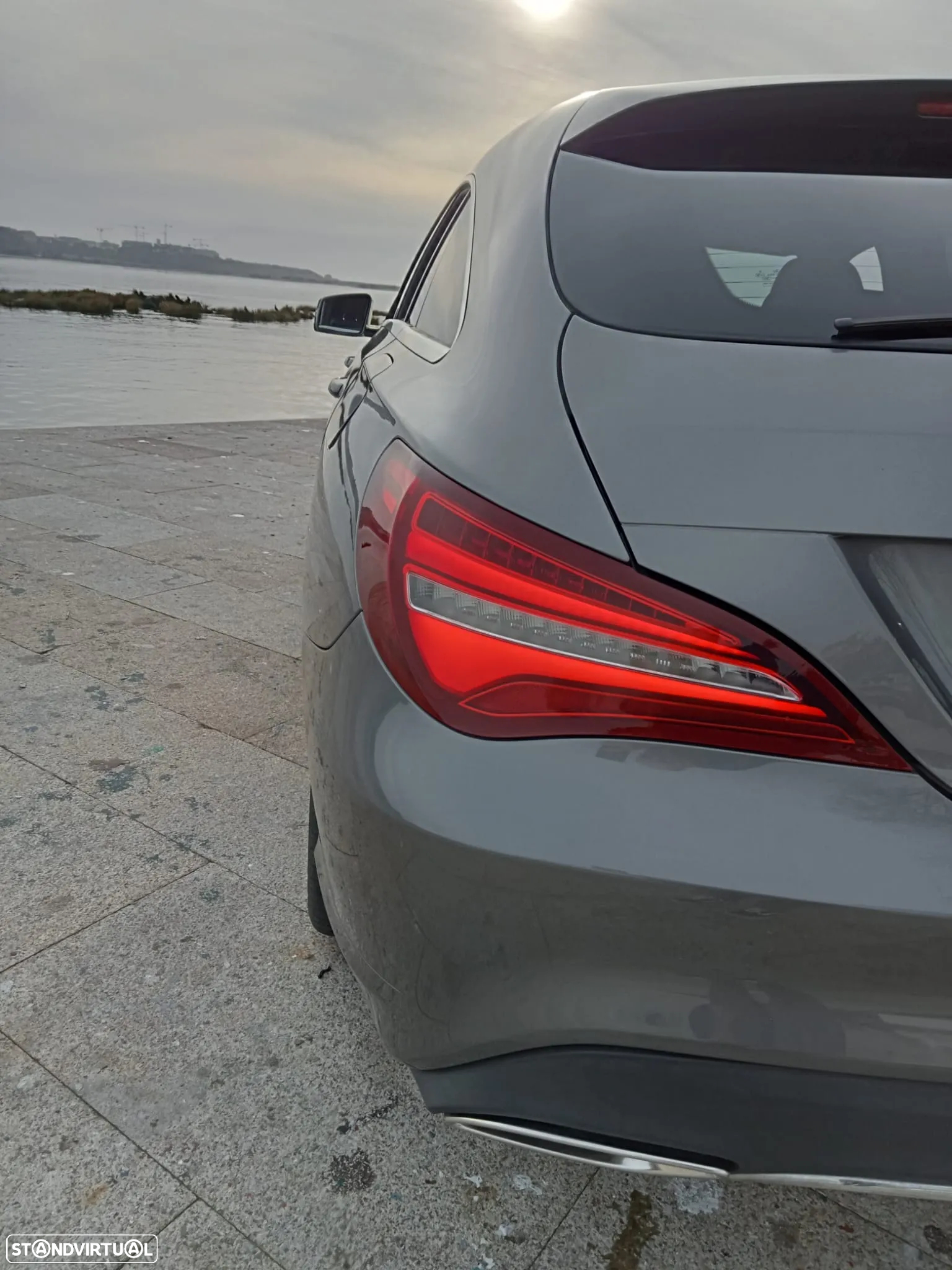 Mercedes-Benz CLA 180 Shooting Brake d 7G-DCT Urban - 36