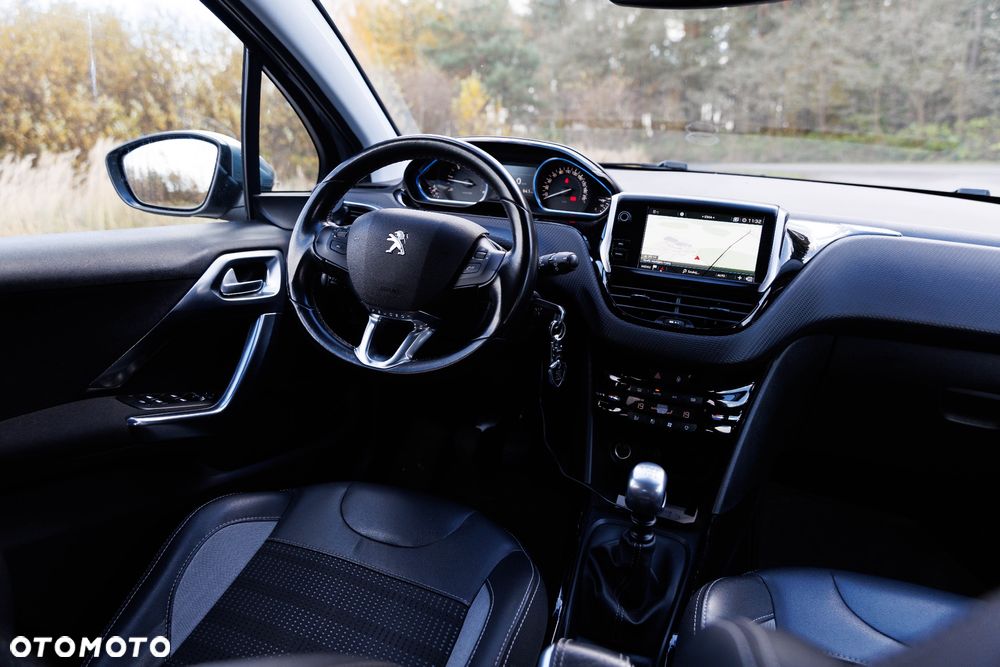 Peugeot 2008 1.5 BlueHDi Allure S&S - 7