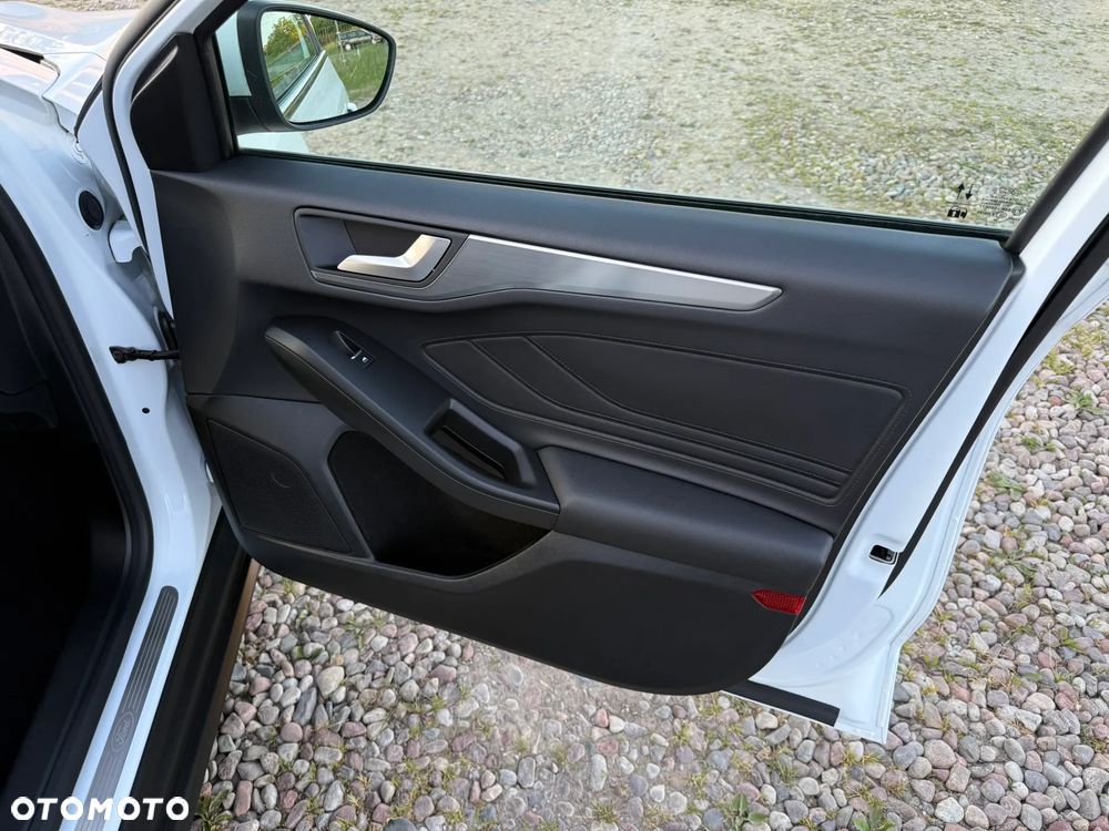 Ford Focus 1.5 EcoBlue STart-Stopp-System TITANIUM - 25