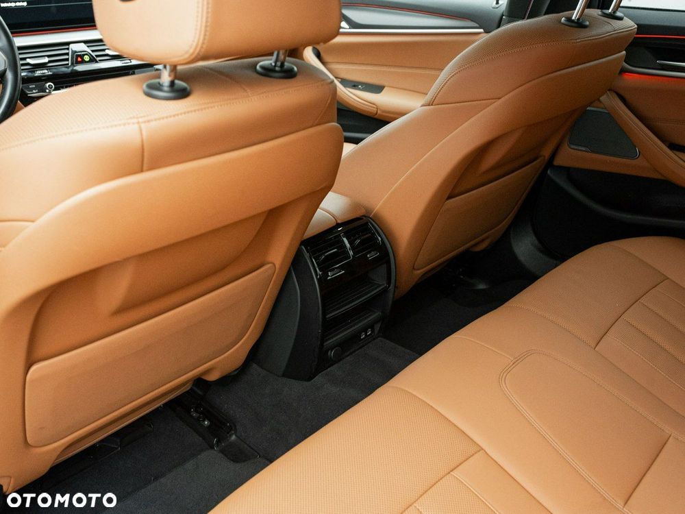 BMW Seria 5 - 21