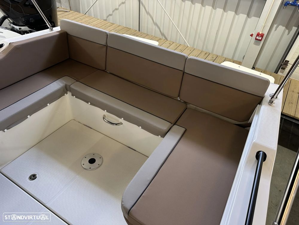 Quicksilver Activ 755 Sundeck - 27