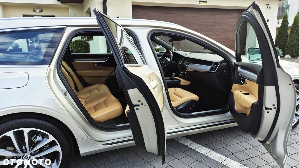 Volvo V90 D4 AWD Momentum - 38