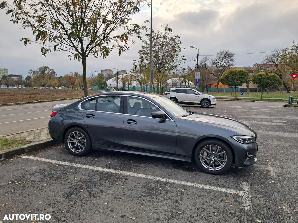 BMW Seria 3 330i Aut. Luxury Line - 8
