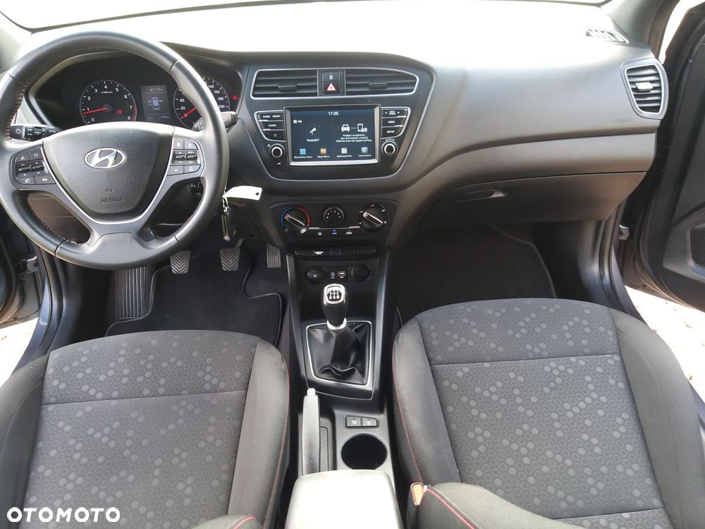 Hyundai i20 - 17