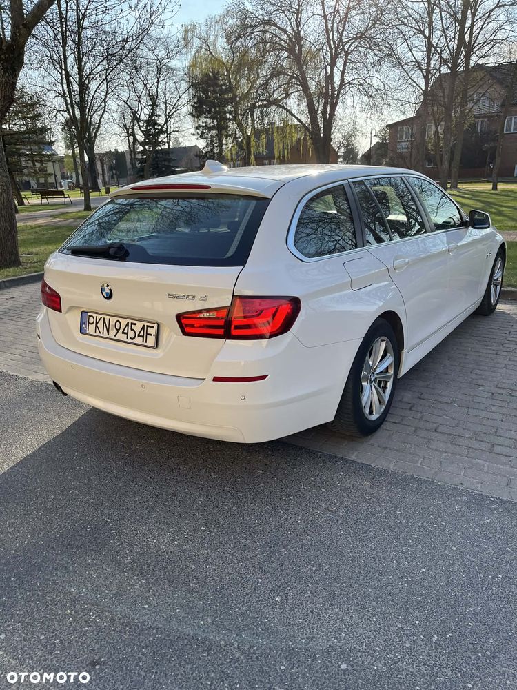 BMW Seria 5 ver-520d - 2