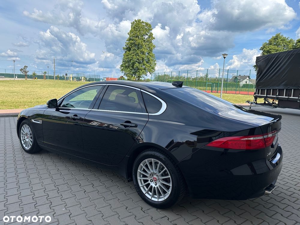 Jaguar XF - 4