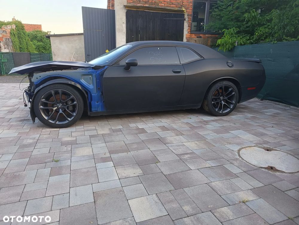 Dodge Challenger 6.4 Scat Pack - 4
