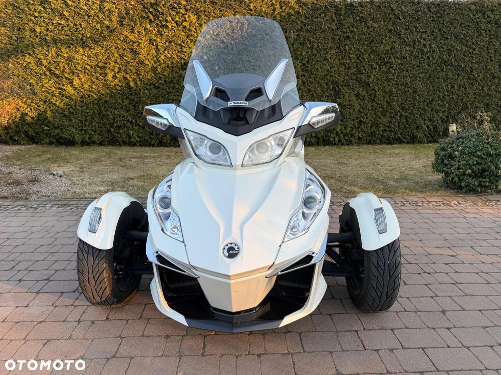 Can-Am Spyder - 2