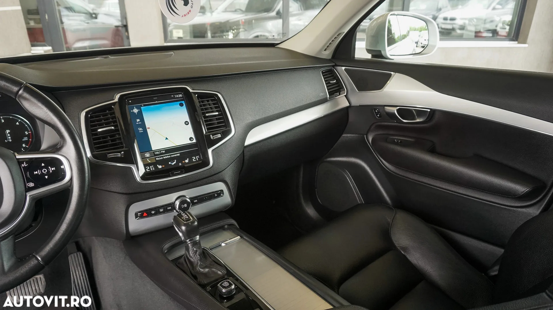 Volvo XC 90 D5 AWD Geartronic RDesign - 10