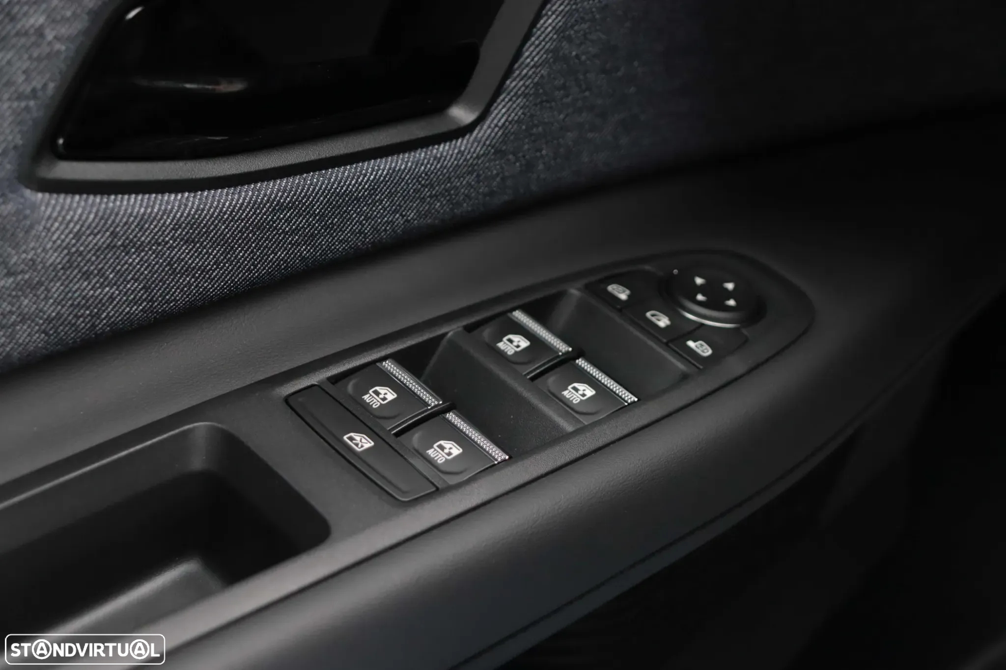 Renault 5 E-Tech 52 kWh Techno Autonomia Conforto - 29