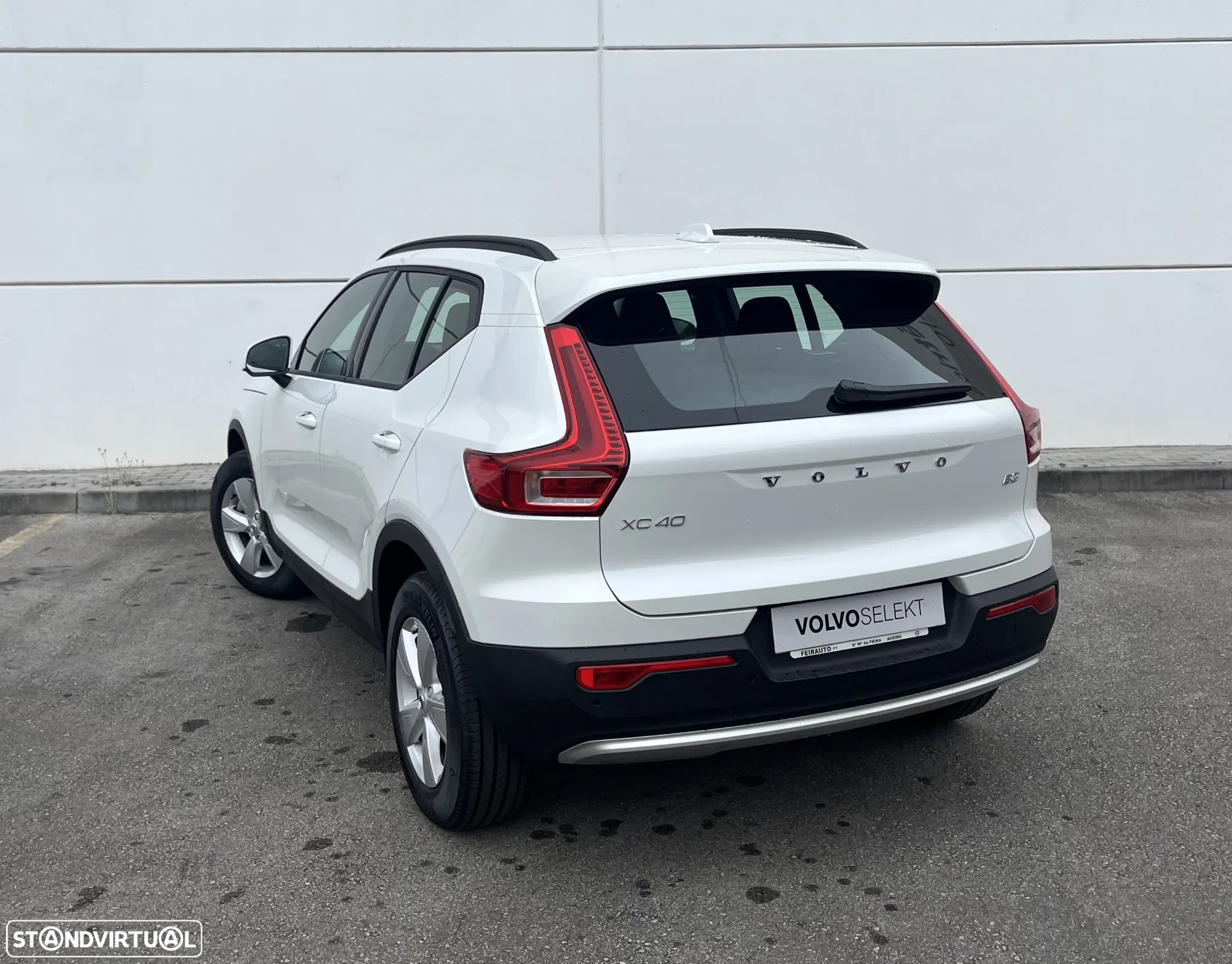 Volvo XC 40 2.0 B3 Essential - 5