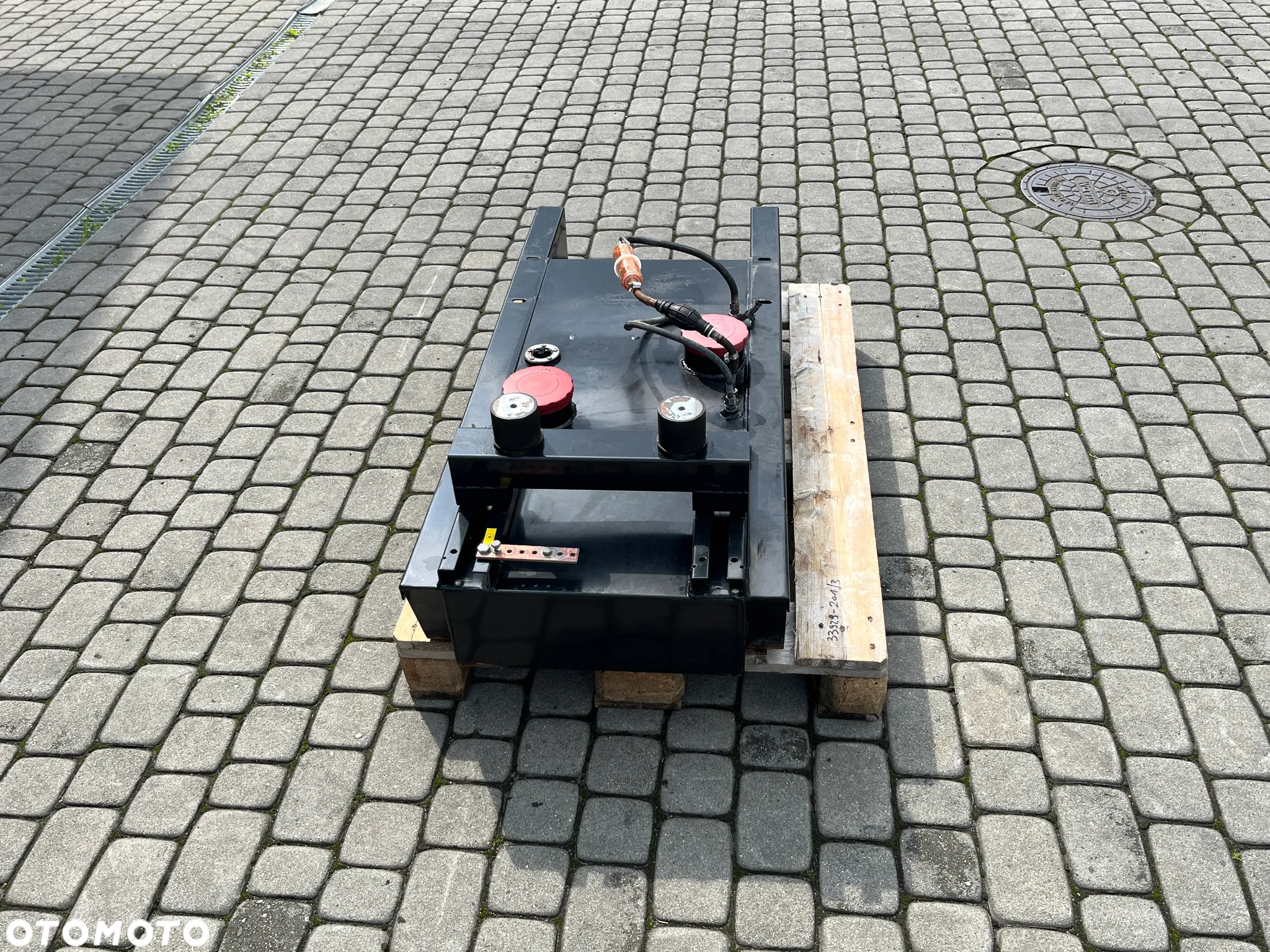 PODSTAWA AGREGATU PRĄDOTWÓRCZEGO ZBIORNIK PALIWA Z OSPRZĘTEM INMESOL AP-022 1200 NETTO - 9